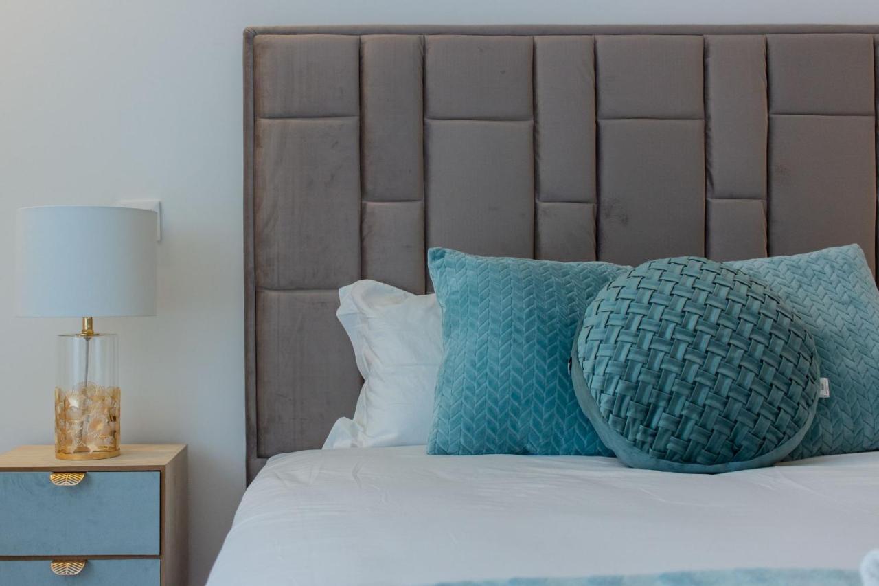 Stunning Apartment W/ Free Parking By Lovelystay Porto Exterior photo