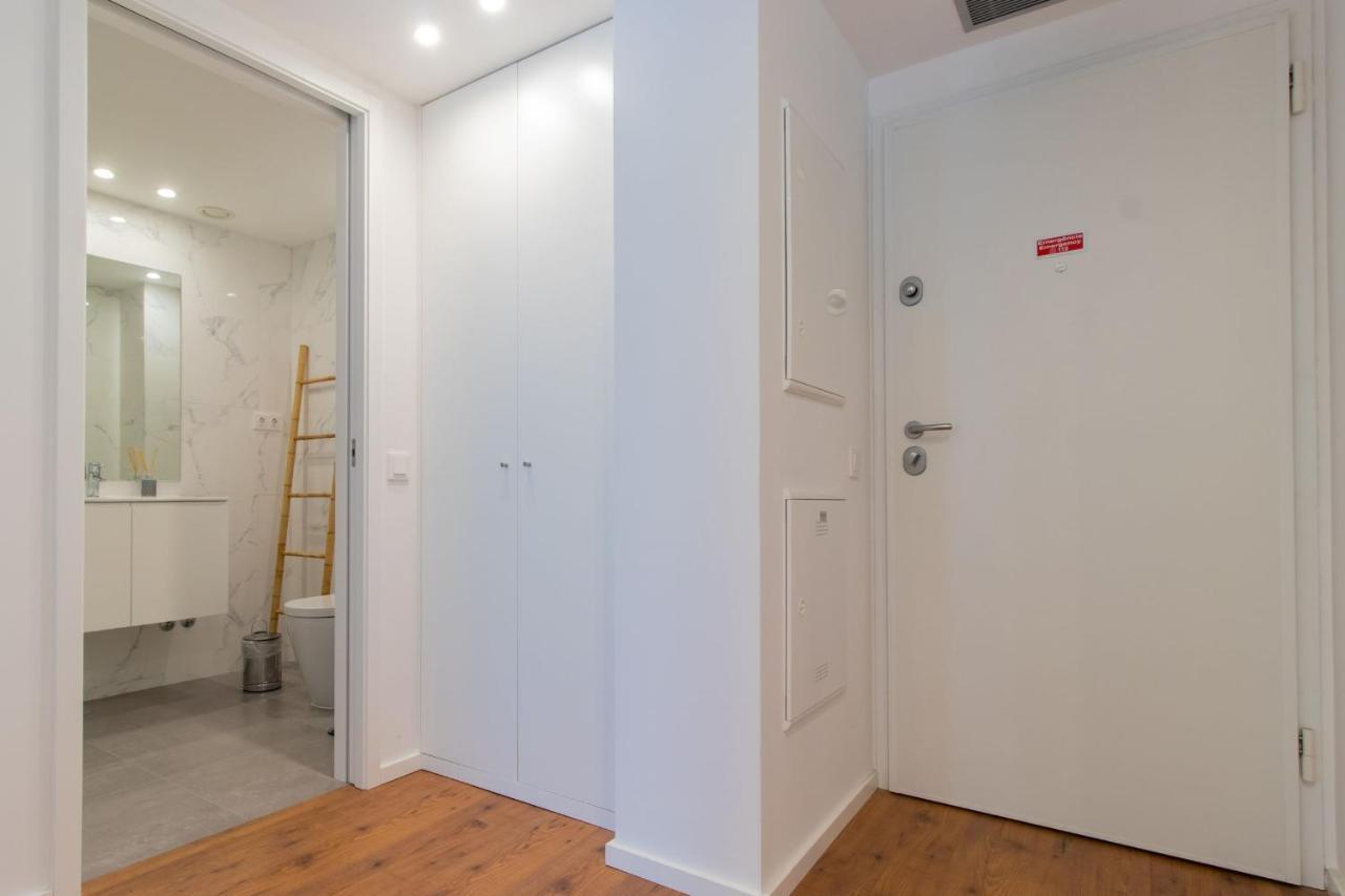 Stunning Apartment W/ Free Parking By Lovelystay Porto Exterior photo